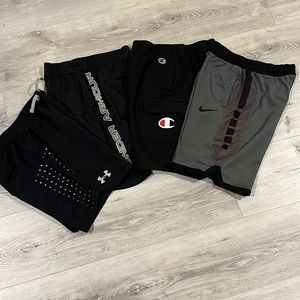 Boys shorts size L - bundle of 4, ready to ship!